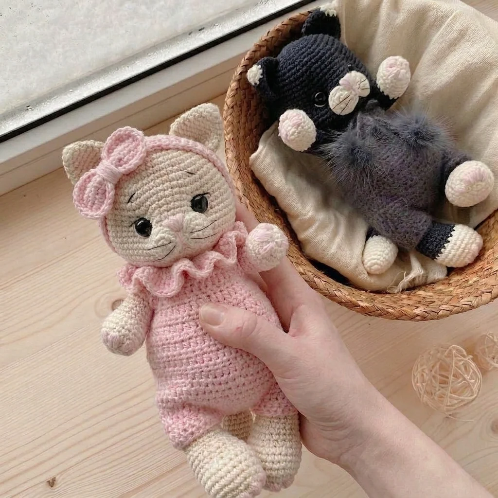Milo & Luna the Kittens — amigurumi pattern